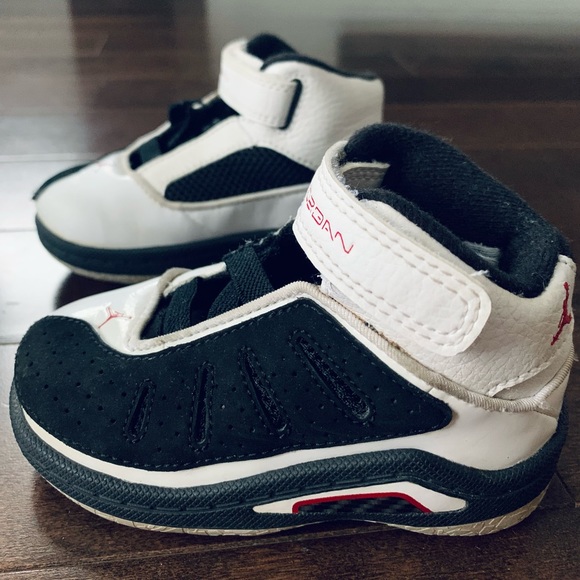 Baby Air Jordan - Picture 2 of 4